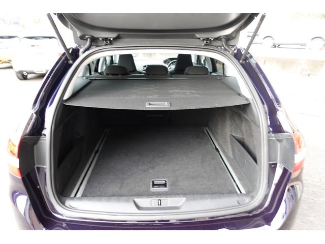 ３０８ ＳＷ　アリュール　ブルーＨＤｉ　ディーゼルターボ／ガラスルーフ／純正ナビ／ＴＶ／純正アルミ（41枚目）