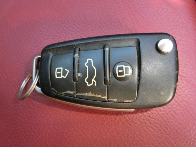 Ａ１ １．４ＴＦＳＩ　ＥＴＣ　ナビ　アルミホイール　オートライト　キーレスエントリー　シートヒーター　ＡＴ　盗難防止システム　ＡＢＳ　ＥＳＣ　ＣＤ　ＵＳＢ　Ｂｌｕｅｔｏｏｔｈ　エアコン　パワーステアリング　パワーウィンドウ（21枚目）