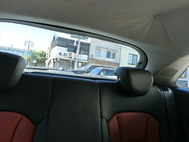 Ａ１ １．４ＴＦＳＩ　ＥＴＣ　ナビ　アルミホイール　オートライト　キーレスエントリー　シートヒーター　ＡＴ　盗難防止システム　ＡＢＳ　ＥＳＣ　ＣＤ　ＵＳＢ　Ｂｌｕｅｔｏｏｔｈ　エアコン　パワーステアリング　パワーウィンドウ（31枚目）