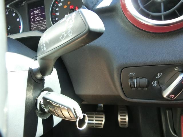 Ａ１ １．４ＴＦＳＩ　ＥＴＣ　ナビ　アルミホイール　オートライト　キーレスエントリー　シートヒーター　ＡＴ　盗難防止システム　ＡＢＳ　ＥＳＣ　ＣＤ　ＵＳＢ　Ｂｌｕｅｔｏｏｔｈ　エアコン　パワーステアリング　パワーウィンドウ（32枚目）