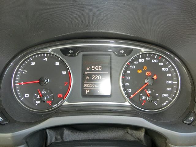Ａ１ １．４ＴＦＳＩ　ＥＴＣ　ナビ　アルミホイール　オートライト　キーレスエントリー　シートヒーター　ＡＴ　盗難防止システム　ＡＢＳ　ＥＳＣ　ＣＤ　ＵＳＢ　Ｂｌｕｅｔｏｏｔｈ　エアコン　パワーステアリング　パワーウィンドウ（46枚目）