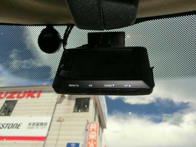 ＭＩＮＩ クーパー　クロスオーバー　ドライブレコーダー　ＥＴＣ　バックカメラ　ナビ　アルミホイール　キーレスエントリー　ＡＴ　盗難防止システム　ＡＢＳ　ＥＳＣ　ＣＤ　エアコン　パワーステアリング　パワーウィンドウ　運転席エアバッグ（6枚目）