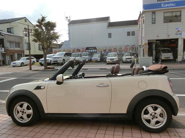 ＭＩＮＩ クーパー　コンバーチブル　オープンカー　ＥＴＣ　ＡＴ　キーレスエントリー　アルミホイール　盗難防止システム　ＡＢＳ　ＣＤ　エアコン　パワーステアリング　パワーウィンドウ（15枚目）