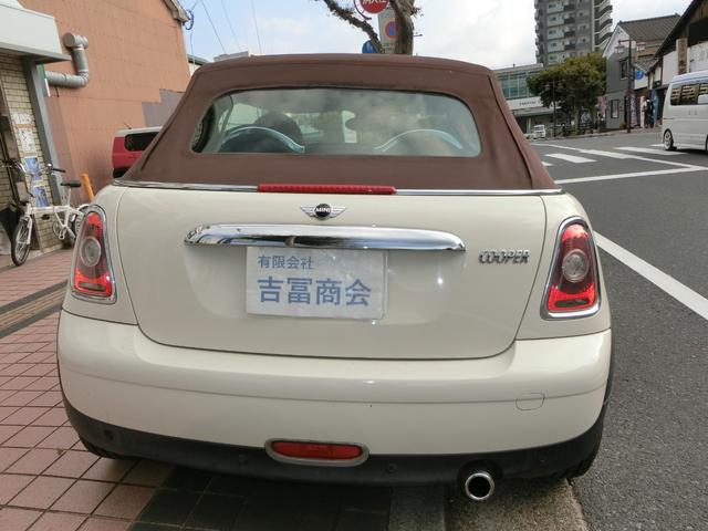 ＭＩＮＩ クーパー　コンバーチブル　オープンカー　ＥＴＣ　ＡＴ　キーレスエントリー　アルミホイール　盗難防止システム　ＡＢＳ　ＣＤ　エアコン　パワーステアリング　パワーウィンドウ（16枚目）