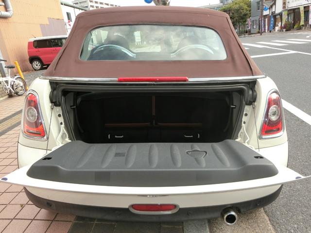 ＭＩＮＩ クーパー　コンバーチブル　オープンカー　ＥＴＣ　ＡＴ　キーレスエントリー　アルミホイール　盗難防止システム　ＡＢＳ　ＣＤ　エアコン　パワーステアリング　パワーウィンドウ（19枚目）