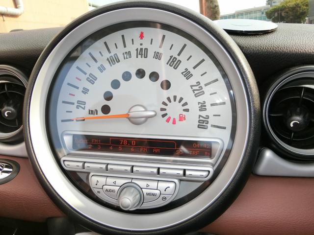 ＭＩＮＩ クーパー　コンバーチブル　オープンカー　ＥＴＣ　ＡＴ　キーレスエントリー　アルミホイール　盗難防止システム　ＡＢＳ　ＣＤ　エアコン　パワーステアリング　パワーウィンドウ（33枚目）
