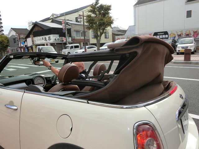 ＭＩＮＩ クーパー　コンバーチブル　オープンカー　ＥＴＣ　ＡＴ　キーレスエントリー　アルミホイール　盗難防止システム　ＡＢＳ　ＣＤ　エアコン　パワーステアリング　パワーウィンドウ（34枚目）
