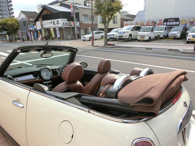 ＭＩＮＩ クーパー　コンバーチブル　オープンカー　ＥＴＣ　ＡＴ　キーレスエントリー　アルミホイール　盗難防止システム　ＡＢＳ　ＣＤ　エアコン　パワーステアリング　パワーウィンドウ（46枚目）