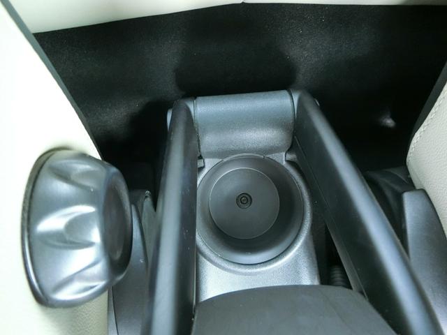ＭＩＮＩ クーパーＳ　ＥＴＣ　バックカメラ　ナビ　アルミホイール　ＨＩＤ　サンルーフ　キーレスエントリー　ＡＴ　電動リアゲート　ＡＢＳ　ＣＤ　エアコン　パワーステアリング　パワーウィンドウ　運転席エアバッグ（40枚目）
