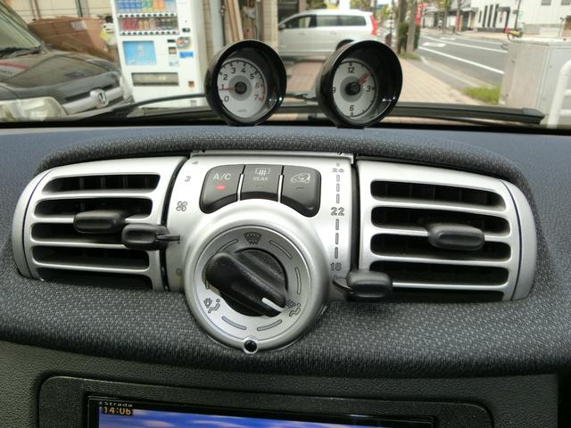 スマートフォーツークーペ 　ＥＴＣ　ナビ　ＡＴ　キーレスエントリー　アルミホイール　ＥＳＣ　ＣＤ　ＤＶＤ再生　Ｂｌｕｅｔｏｏｔｈ　エアコン（7枚目）