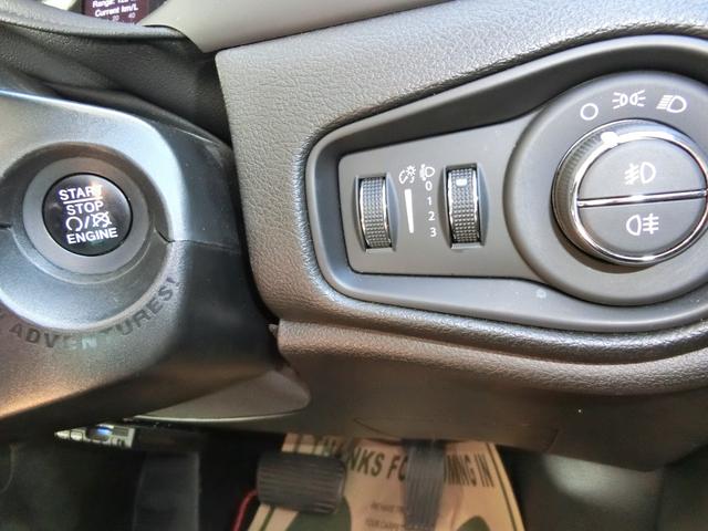 CHRYSLER JEEP JEEP RENEGADE LONGITUDE