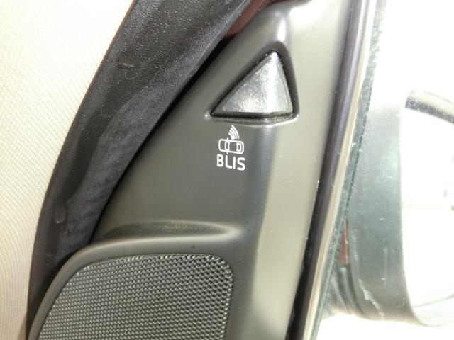 ＸＣ６０ 　ＥＴＣ　バックカメラ　クリアランスソナー　レーンアシスト　衝突被害軽減システム　ナビ　オートライト　アルミホイール　キーレスエントリー　電動格納ミラー　シートヒーター　ＡＴ　盗難防止システム　ＣＤ（27枚目）