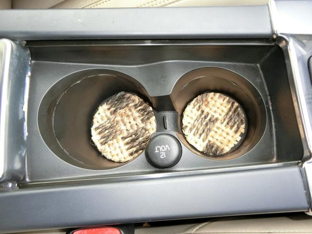 ＸＣ６０ 　ＥＴＣ　バックカメラ　クリアランスソナー　レーンアシスト　衝突被害軽減システム　ナビ　オートライト　アルミホイール　キーレスエントリー　電動格納ミラー　シートヒーター　ＡＴ　盗難防止システム　ＣＤ（35枚目）