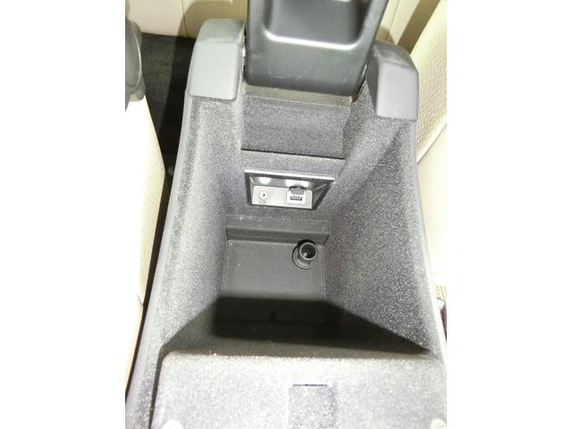 ＸＣ６０ 　ＥＴＣ　バックカメラ　クリアランスソナー　レーンアシスト　衝突被害軽減システム　ナビ　オートライト　アルミホイール　キーレスエントリー　電動格納ミラー　シートヒーター　ＡＴ　盗難防止システム　ＣＤ（52枚目）