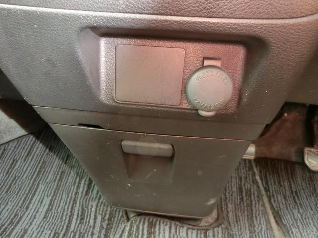 スペーシアカスタムＺ ベースグレード　ドライブレコーダー　ＥＴＣ　バックカメラ　両側スライド・片側電動　ナビ　ＴＶ　ＨＩＤ　スマートキー　アイドリングストップ　電動格納ミラー　シートヒーター　ベンチシート　ＣＶＴ　盗難防止システム　ＡＢＳ（27枚目）