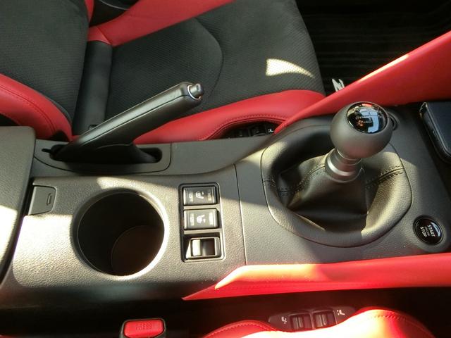 フェアレディZ バージョンST バックカメラ ナビ クリアランスソナー オートクルーズコントロール 衝突被害軽減システム MT ターボ LEDヘッドランプ スマートキー シートヒーター アルミホイール 盗難防止システム(24枚目)