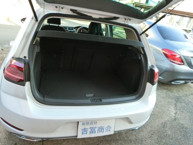 ゴルフ 　バックカメラ　ナビ　オートクルーズコントロール　衝突被害軽減システム　アルミホイール　オートライト　ＬＥＤヘッドランプ　スマートキー　アイドリングストップ　ＡＴ　盗難防止システム　ＡＢＳ　ＥＳＣ　ＣＤ（19枚目）