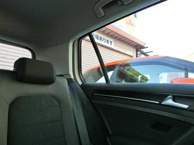 ゴルフ 　バックカメラ　ナビ　オートクルーズコントロール　衝突被害軽減システム　アルミホイール　オートライト　ＬＥＤヘッドランプ　スマートキー　アイドリングストップ　ＡＴ　盗難防止システム　ＡＢＳ　ＥＳＣ　ＣＤ（26枚目）