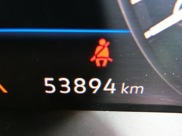 ゴルフ 　バックカメラ　ナビ　オートクルーズコントロール　衝突被害軽減システム　アルミホイール　オートライト　ＬＥＤヘッドランプ　スマートキー　アイドリングストップ　ＡＴ　盗難防止システム　ＡＢＳ　ＥＳＣ　ＣＤ（28枚目）