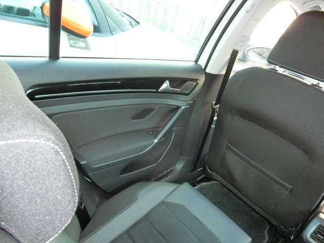 ゴルフ 　バックカメラ　ナビ　オートクルーズコントロール　衝突被害軽減システム　アルミホイール　オートライト　ＬＥＤヘッドランプ　スマートキー　アイドリングストップ　ＡＴ　盗難防止システム　ＡＢＳ　ＥＳＣ　ＣＤ（36枚目）