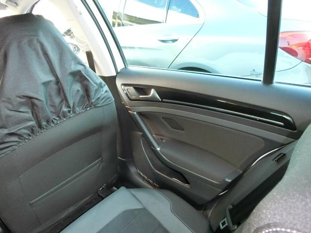 ゴルフ 　バックカメラ　ナビ　オートクルーズコントロール　衝突被害軽減システム　アルミホイール　オートライト　ＬＥＤヘッドランプ　スマートキー　アイドリングストップ　ＡＴ　盗難防止システム　ＡＢＳ　ＥＳＣ　ＣＤ（39枚目）