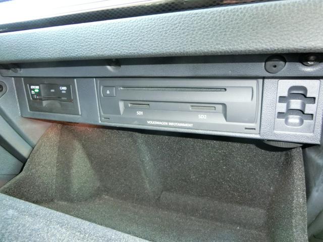 ゴルフ 　バックカメラ　ナビ　オートクルーズコントロール　衝突被害軽減システム　アルミホイール　オートライト　ＬＥＤヘッドランプ　スマートキー　アイドリングストップ　ＡＴ　盗難防止システム　ＡＢＳ　ＥＳＣ　ＣＤ（52枚目）