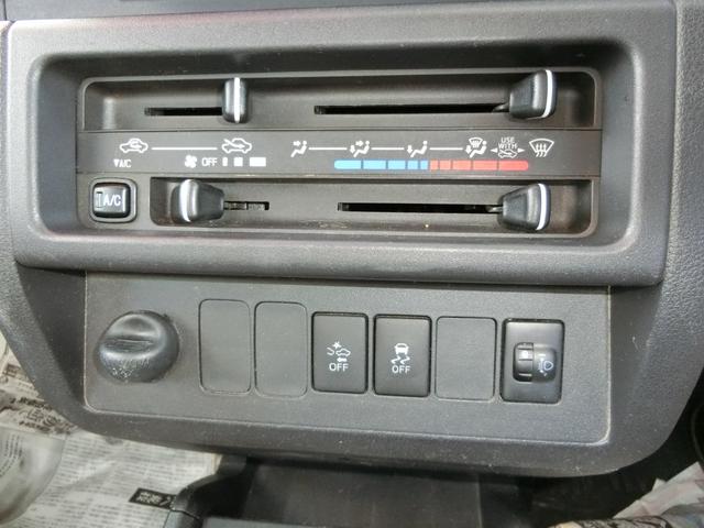 ハイゼットトラック 　ワンオーナー　ＭＴ　衝突被害軽減システム　ＥＳＣ　エアコン　パワーステアリング　運転席エアバッグ　助手席エアバッグ（4枚目）