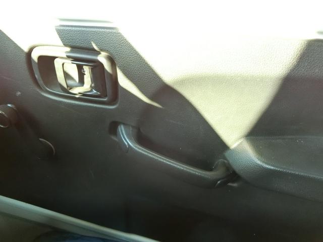 ハイゼットトラック 　ワンオーナー　ＭＴ　衝突被害軽減システム　ＥＳＣ　エアコン　パワーステアリング　運転席エアバッグ　助手席エアバッグ（11枚目）