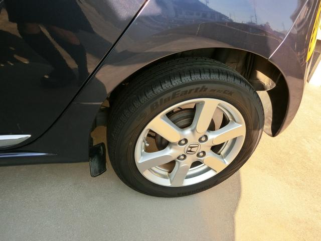 N-ONE プレミアム・Lパッケージ ドライブレコーダー ETC ナビ TV オートライト HID スマートキー アイドリングストップ ベンチシート CVT 盗難防止システム ABS ESC CD DVD再生 アルミホイール(20枚目)