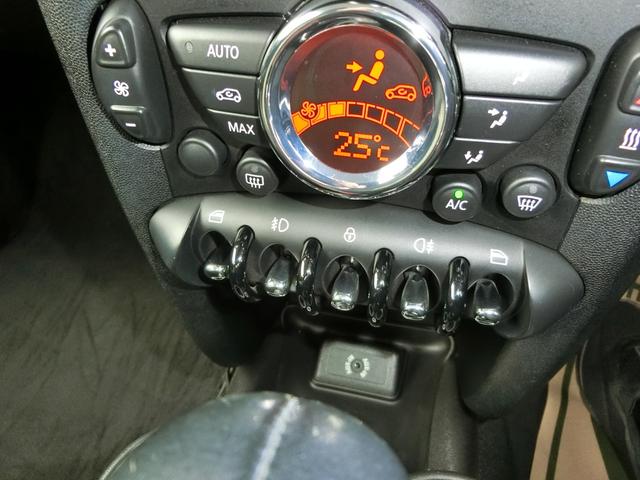 ＭＩＮＩ 　ＥＴＣ　アルミホイール　キーレスエントリー　ＨＩＤ　ＡＴ　ＡＢＳ　エアコン　パワーステアリング　パワーウィンドウ　運転席エアバッグ　助手席エアバッグ（3枚目）