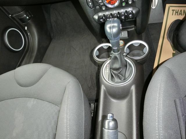 ＭＩＮＩ 　ＥＴＣ　アルミホイール　キーレスエントリー　ＨＩＤ　ＡＴ　ＡＢＳ　エアコン　パワーステアリング　パワーウィンドウ　運転席エアバッグ　助手席エアバッグ（8枚目）