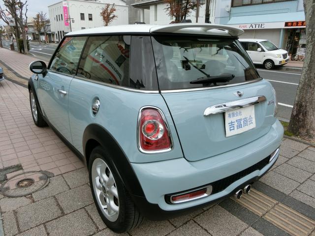 ＭＩＮＩ 　ＥＴＣ　アルミホイール　キーレスエントリー　ＨＩＤ　ＡＴ　ＡＢＳ　エアコン　パワーステアリング　パワーウィンドウ　運転席エアバッグ　助手席エアバッグ（16枚目）
