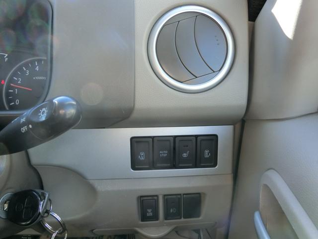 エブリイワゴン ＰＺターボスペシャル　４ＷＤ　ＥＴＣ　バックカメラ　両側電動スライドドア　ＨＩＤ　キーレスエントリー　電動格納ミラー　シートヒーター　ＡＴ　盗難防止システム　ＡＢＳ　アルミホイール　衝突安全ボディ　エアコン（8枚目）