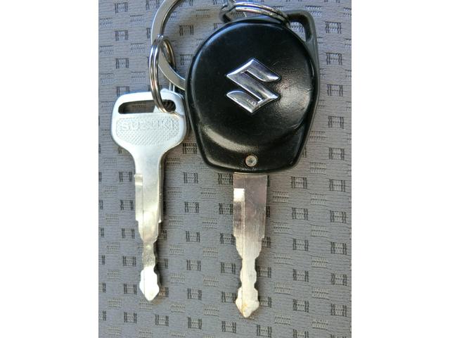 エブリイワゴン ＰＺターボスペシャル　４ＷＤ　ＥＴＣ　バックカメラ　両側電動スライドドア　ＨＩＤ　キーレスエントリー　電動格納ミラー　シートヒーター　ＡＴ　盗難防止システム　ＡＢＳ　アルミホイール　衝突安全ボディ　エアコン（25枚目）