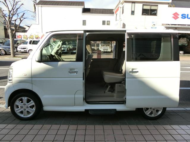 エブリイワゴン ＰＺターボスペシャル　４ＷＤ　ＥＴＣ　バックカメラ　両側電動スライドドア　ＨＩＤ　キーレスエントリー　電動格納ミラー　シートヒーター　ＡＴ　盗難防止システム　ＡＢＳ　アルミホイール　衝突安全ボディ　エアコン（35枚目）