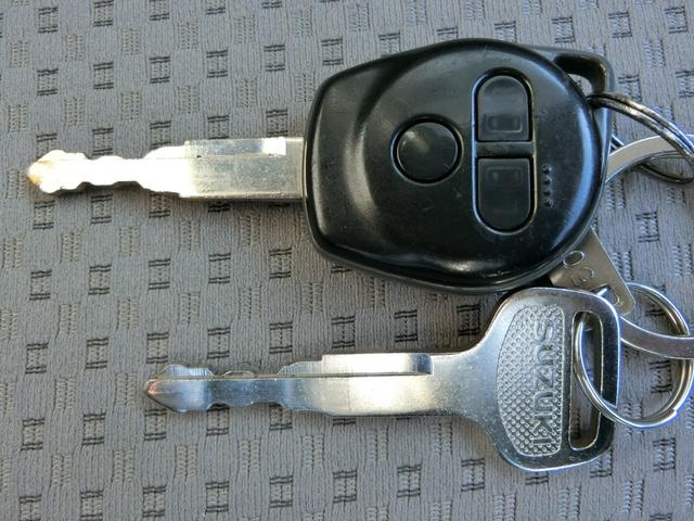 エブリイワゴン ＰＺターボスペシャル　４ＷＤ　ＥＴＣ　バックカメラ　両側電動スライドドア　ＨＩＤ　キーレスエントリー　電動格納ミラー　シートヒーター　ＡＴ　盗難防止システム　ＡＢＳ　アルミホイール　衝突安全ボディ　エアコン（54枚目）