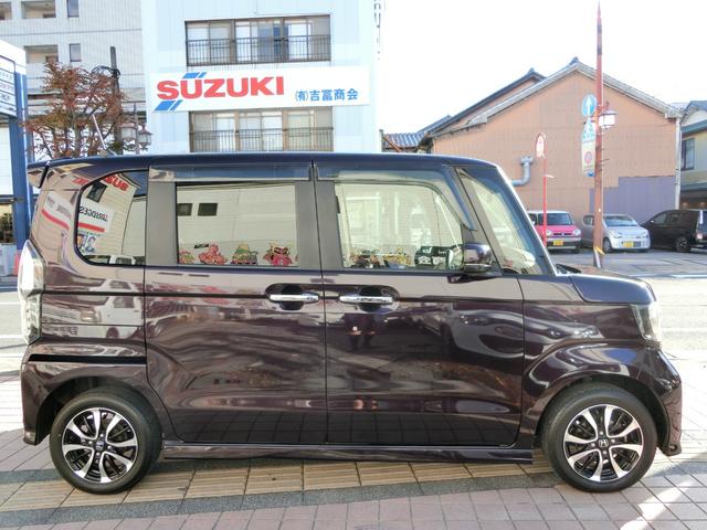 Ｎ－ＢＯＸカスタム Ｇ・Ｌホンダセンシング　４ＷＤ　ドライブレコーダー　ＥＴＣ　バックカメラ　両側スライド・片側電動　ナビ　オートクルーズコントロール　レーンアシスト　衝突被害軽減システム　ＬＥＤヘッドランプ　スマートキー　アイドリングストップ（14枚目）
