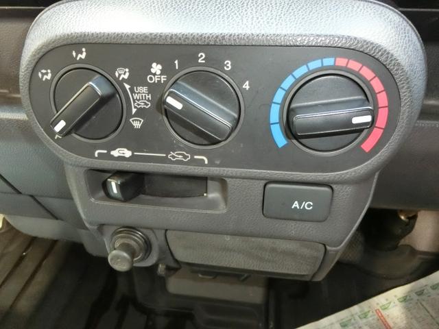 �C���ɍ��킹�Ē����I�ɑ��삷�邱�ƂŁA�ԓ������ł����K�ɕۂĂ܂��B