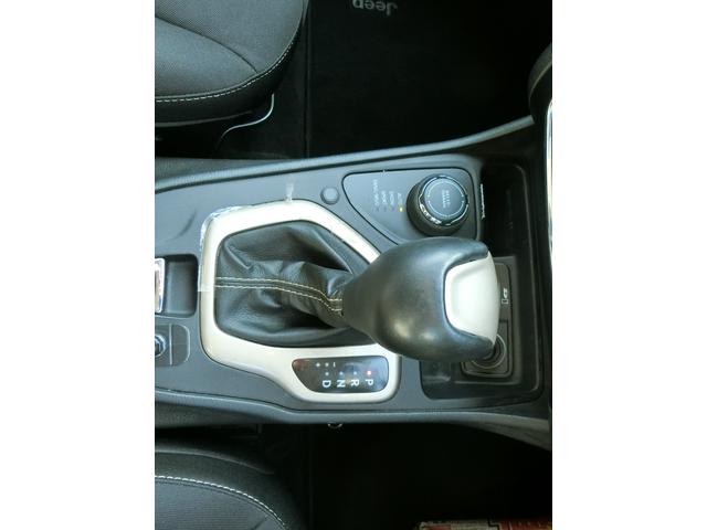 ���i�����ގ��ɕK�����삷�郌�o�[�ł��B����̂��₷�����̂ɂȂ��Ă��܂��B���Ј�x�̊����Ă��������B