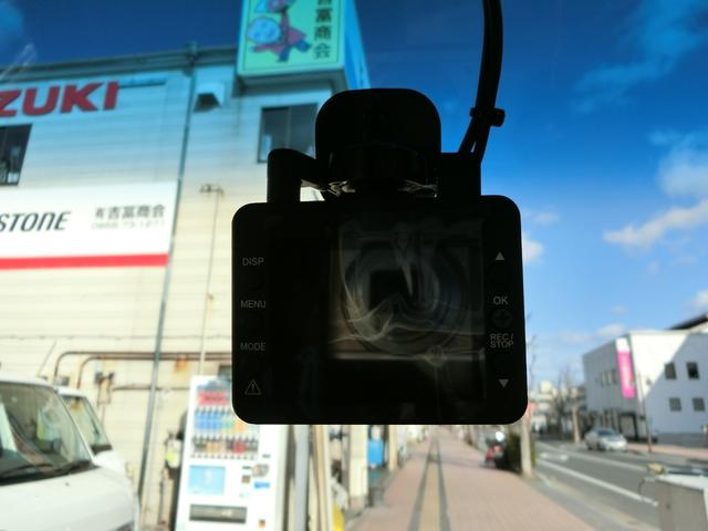 N-BOXカスタム G・ターボパッケージ ドライブレコーダー ETC バックカメラ 両側電動スライドドア ナビ オートクルーズコントロール オートライト HID スマートキー 電動格納ミラー ベンチシート 後席モニター CVT(7枚目)