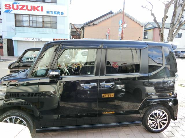 N-BOXカスタム G・ターボパッケージ ドライブレコーダー ETC バックカメラ 両側電動スライドドア ナビ オートクルーズコントロール オートライト HID スマートキー 電動格納ミラー ベンチシート 後席モニター CVT(16枚目)