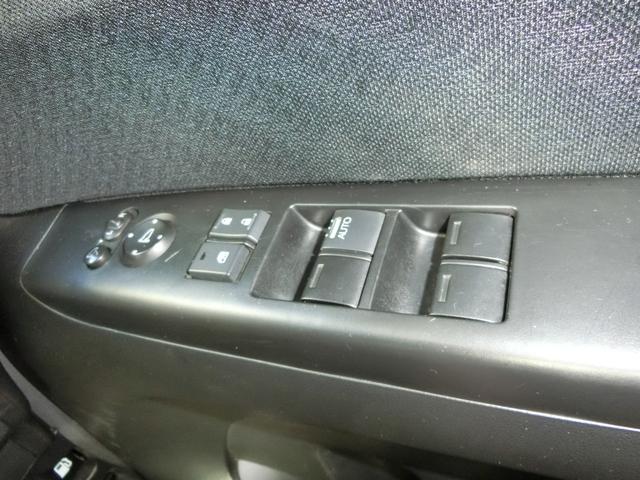 N-BOXカスタム G・ターボパッケージ ドライブレコーダー ETC バックカメラ 両側電動スライドドア ナビ オートクルーズコントロール オートライト HID スマートキー 電動格納ミラー ベンチシート 後席モニター CVT(51枚目)