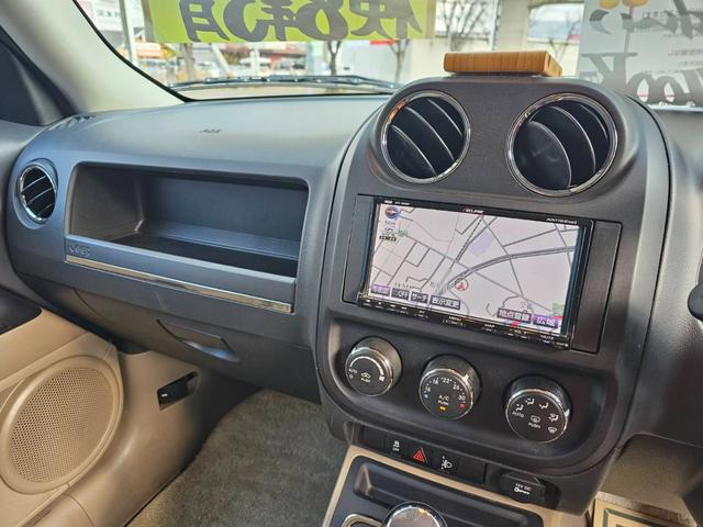 ジープ・パトリオット 　ＥＴＣ　ナビ　アルミホイール　キーレスエントリー　ＣＶＴ　ＡＢＳ　ＥＳＣ　エアコン　パワーウィンドウ（6枚目）