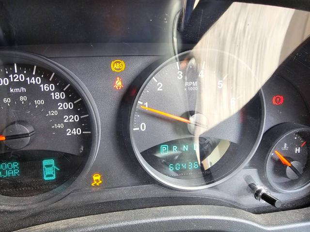 ジープ・パトリオット 　ＥＴＣ　ナビ　アルミホイール　キーレスエントリー　ＣＶＴ　ＡＢＳ　ＥＳＣ　エアコン　パワーウィンドウ（19枚目）