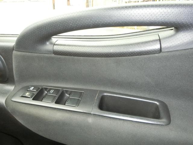 �p���[�E�B���h�E�̃X�C�b�`�ł���B�^�]�Ȃɋ��Ȃ��瑋���J���߂̃R���g���[���ł��܂���B