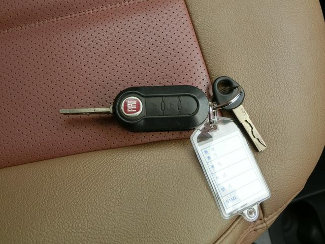 ���⌇�����Ȃ��A�C�e���ƂȂ����L�[���X�B�������t���Ă��܂��B���ڃL�[���������܂Ȃ��Ă��h�A�̎{���E�J�����o���܂��B�h�A���̃L�Y�h�~�ɂ��Ȃ�܂���