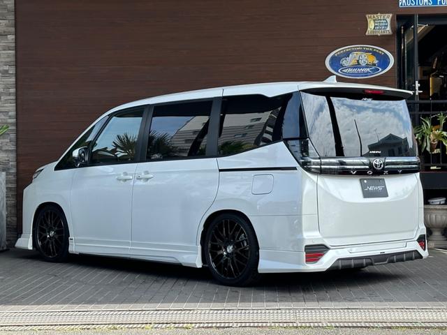 ヴォクシー Ｓ－Ｇ　ＮＥＷＳ　ＤＥＳＩＧＮ製エアロ（グリル，Ｆ，Ｓ，Ｒ）　ＲＳＲ車高調　１９インチホイール　アルパイン製デジタルプロセッサーＰＸＥ－Ｒ５００装着　トヨタセーフティセンス　電動ステップ　デジタルキー（43枚目）