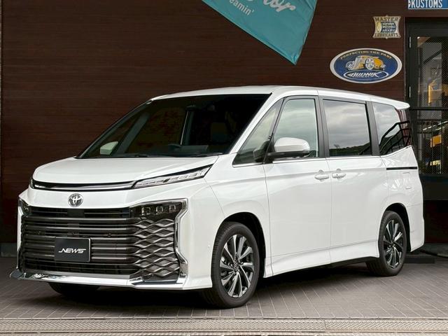 ヴォクシー ハイブリッドＳ－Ｚ　カイテキリベンパッケージ　登録済み未使用車　セーフティセンス　ＬＥＤライト　ターンランプ　アドバンスドパーク　ユニバーサルステップ　１３．２型後席ディスプレイ　デジタルインナーミラー　１７インチＡＷ（2枚目）