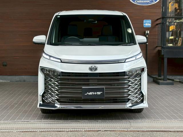 ヴォクシー ハイブリッドS-Z カイテキリベンパッケージ 登録済み未使用車 セーフティセンス LEDライト ターンランプ アドバンスドパーク ユニバーサルステップ 13.2型後席ディスプレイ デジタルインナーミラー 17インチAW(4枚目)