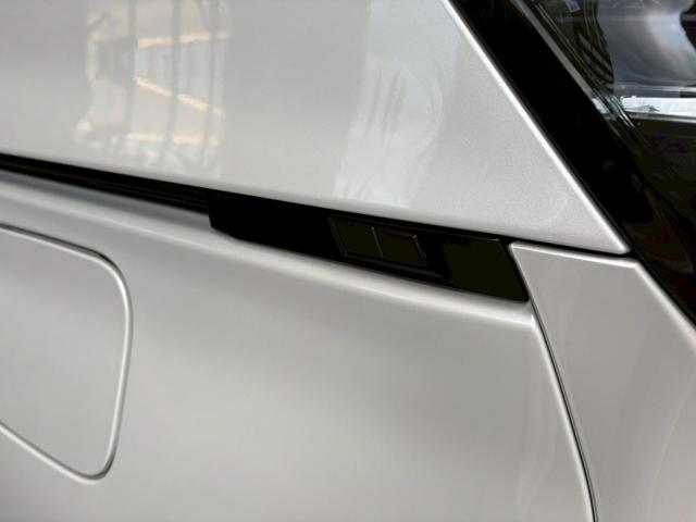 ヴォクシー ハイブリッドS-Z カイテキリベンパッケージ 登録済み未使用車 セーフティセンス LEDライト ターンランプ アドバンスドパーク ユニバーサルステップ 13.2型後席ディスプレイ デジタルインナーミラー 17インチAW(13枚目)